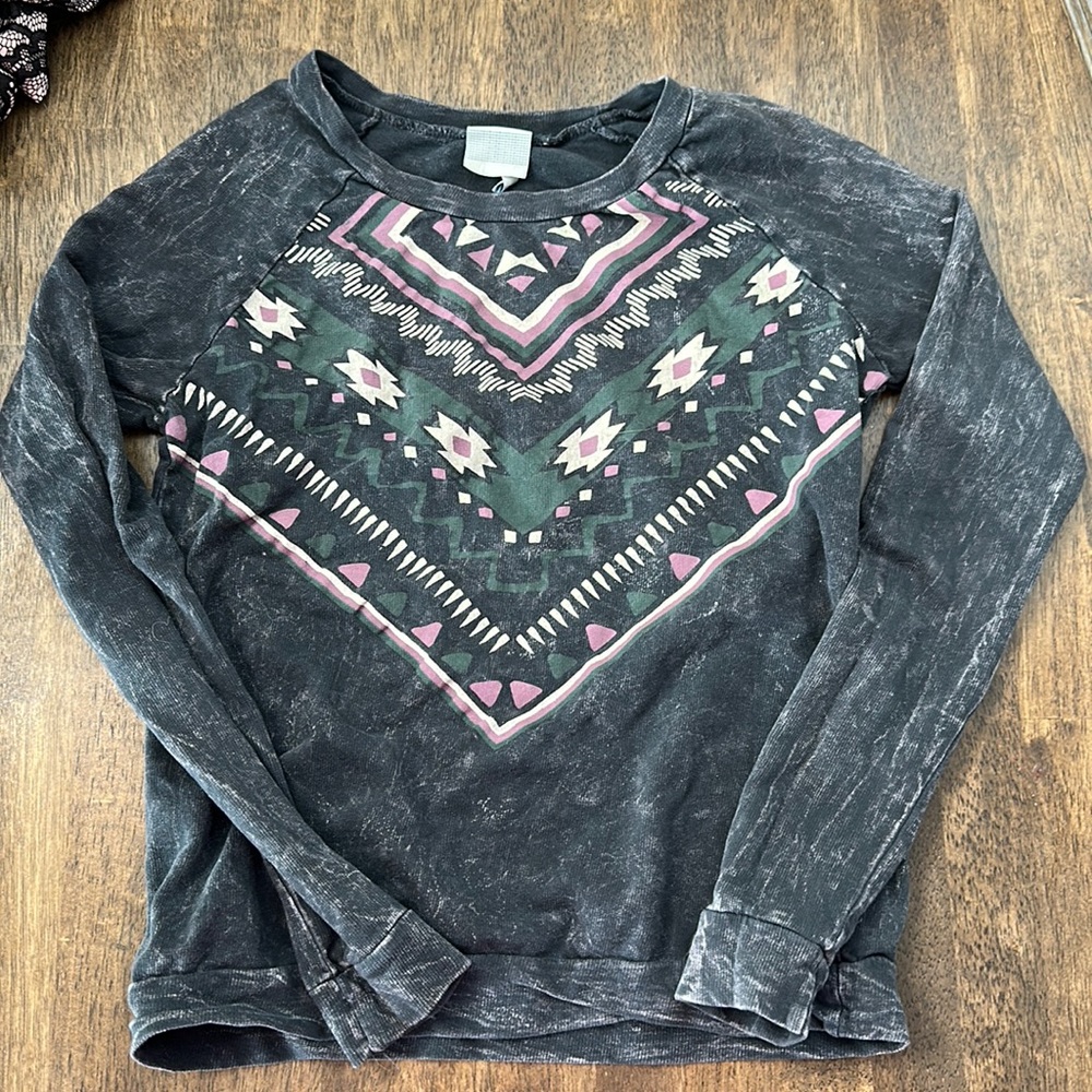 Long sleeve shirt